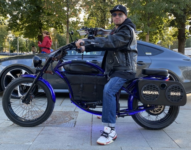 Серия Bass - мощный велозвук и мотозвук