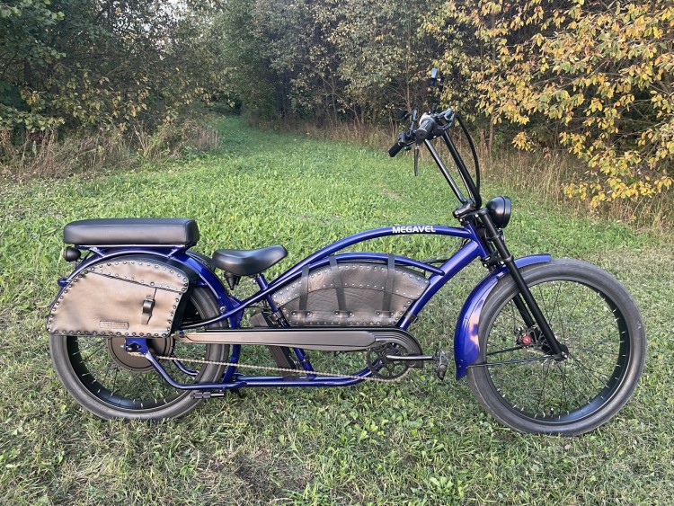 Электровелосипед-чоппер Bronco двухместный