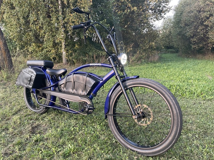 Электровелосипед-чоппер Bronco двухместный