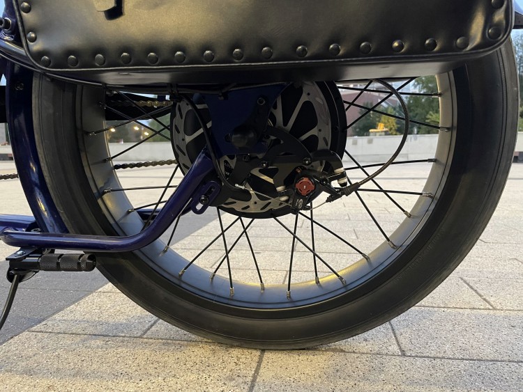 Электровелосипед-чоппер Bronco двухместный