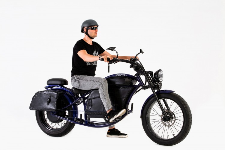 Двухместный электрочоппер Megavel Bobber Custom 9000