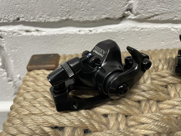 Машинка дискового тормоза Tektro калипер для велосипеда