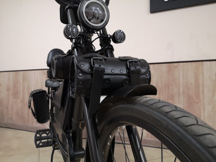 Кожаная сумка-батон черная