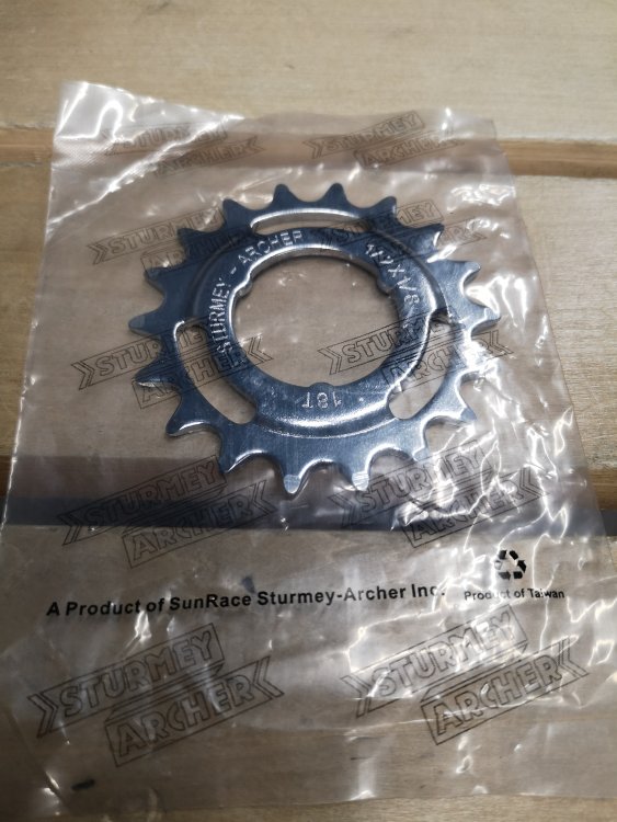Звезда Sturmey Archer 18T